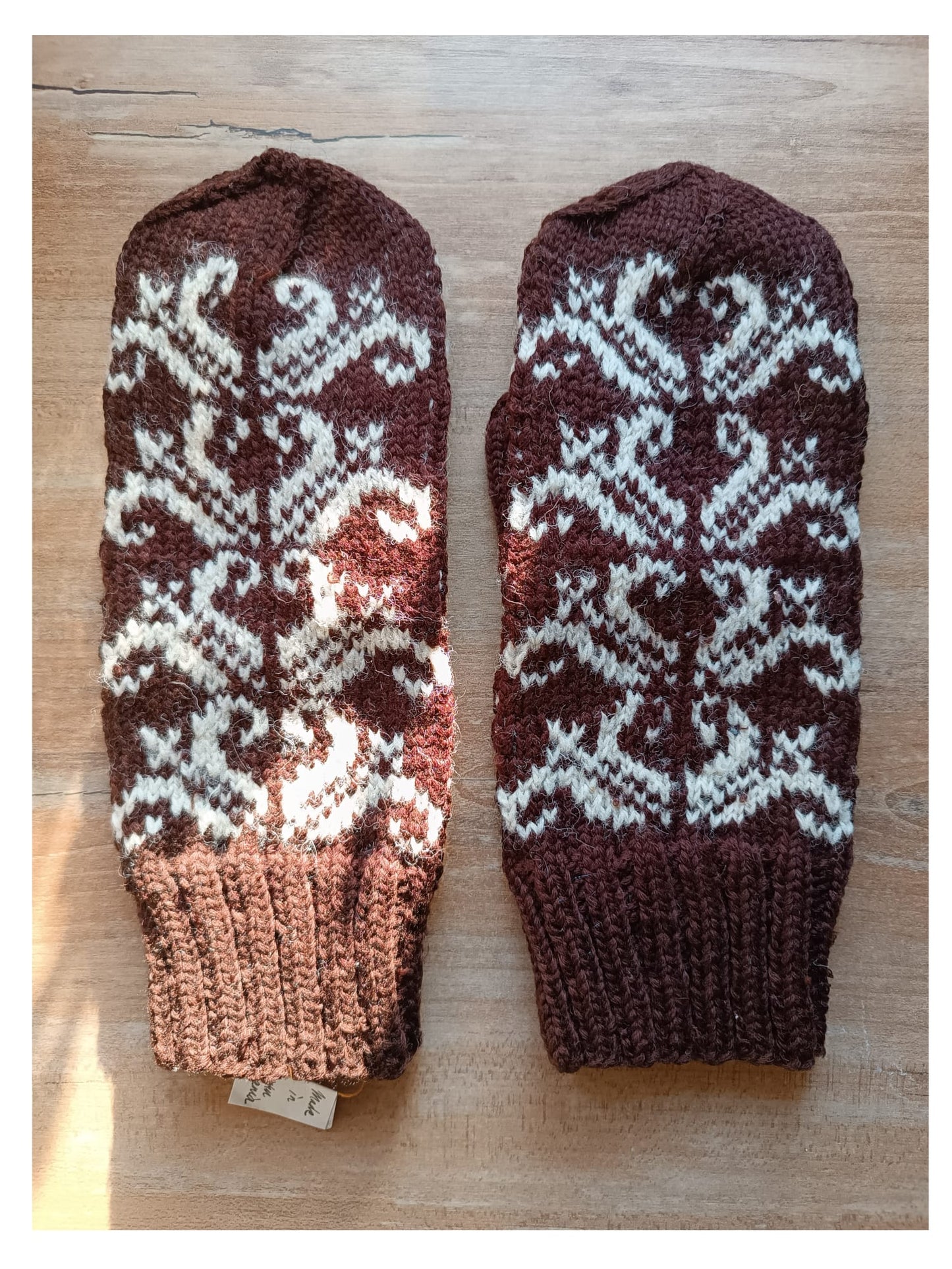 Lithuanian hand knitted mittens brown リトアニア手織ミトン