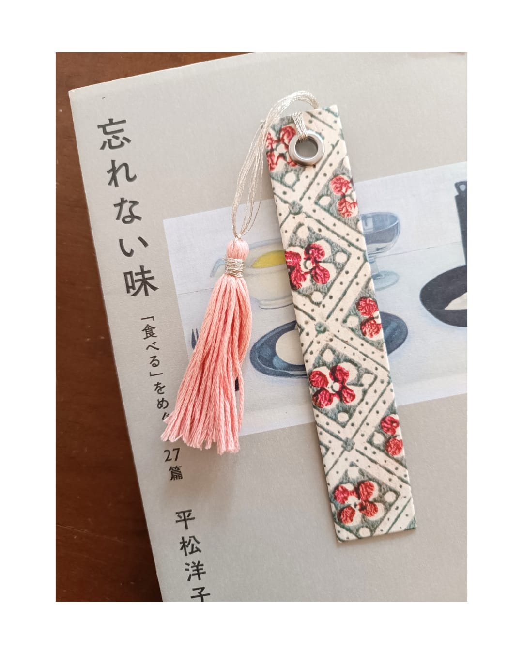 HANDMADE BOOKMARAK tile flower
