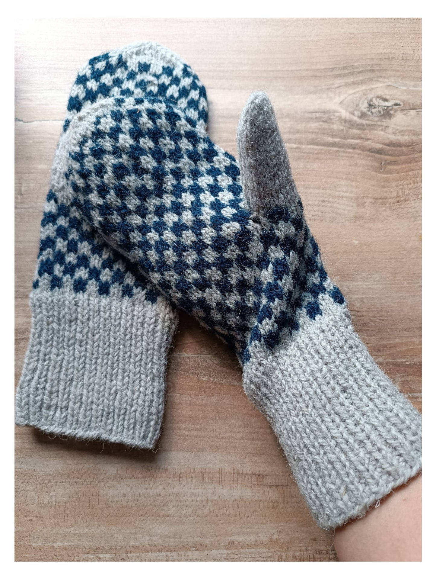 Lithuanian hand knitted mittens blue & gray リトアニア手織り ミトン