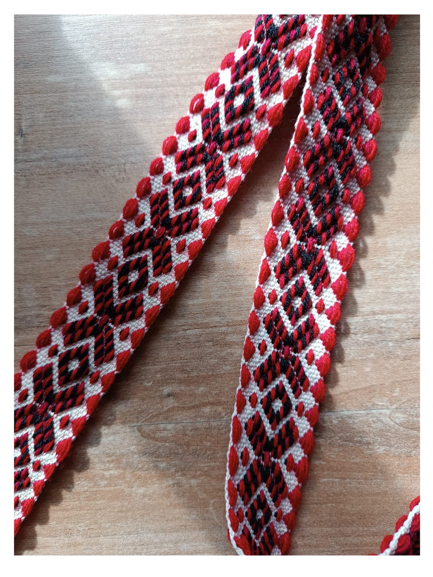 Lithuanina hand knitted neck tie and belt リトアニア手織りベルト・ネクタイ