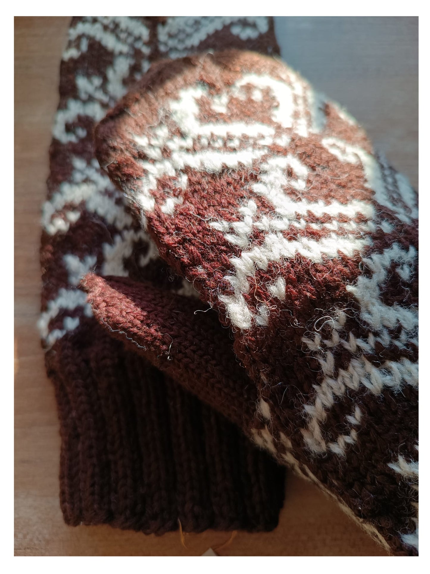 Lithuanian hand knitted mittens brown リトアニア手織ミトン