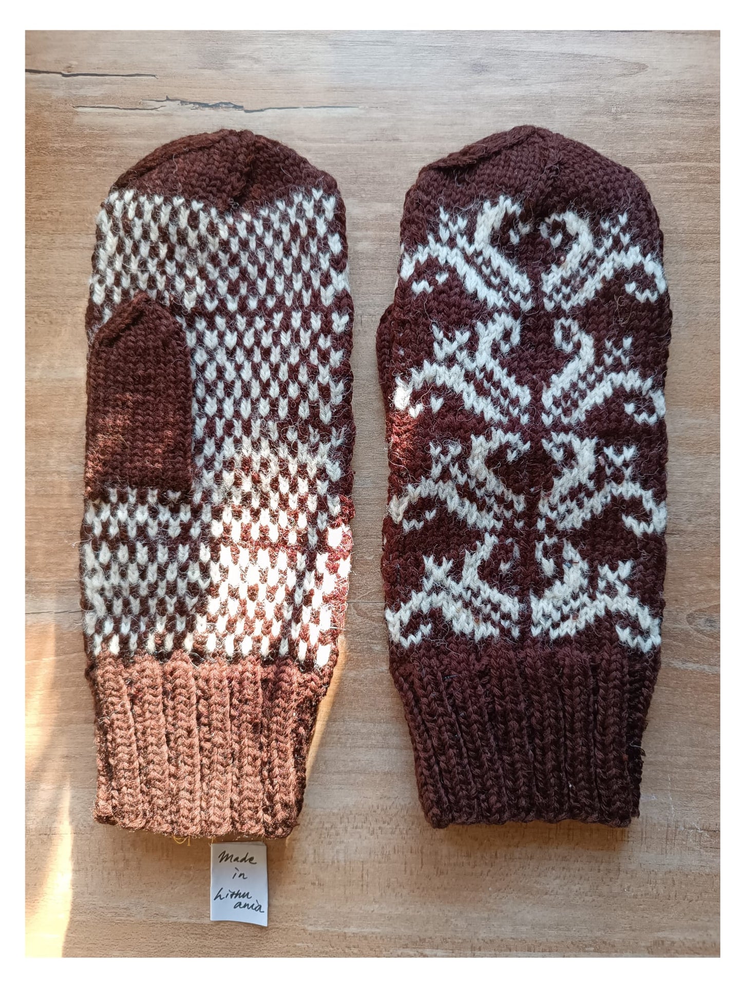 Lithuanian hand knitted mittens brown リトアニア手織ミトン