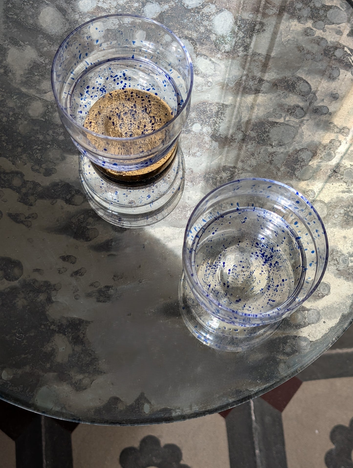 RUNO glasses - cobalt dots (set of 2 glasses)