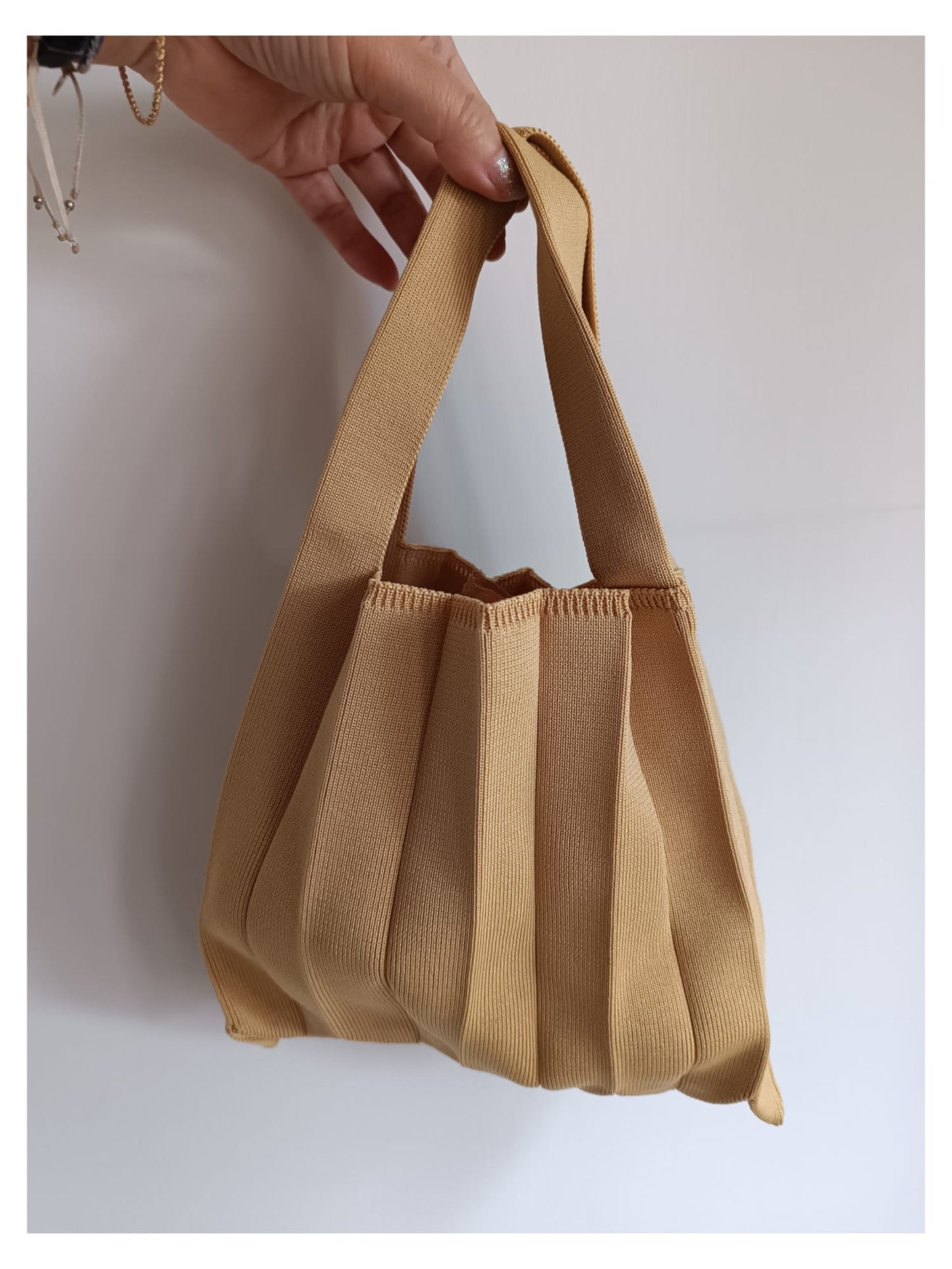NEW COLOR! OOBI BAG SMALL BEIGE
