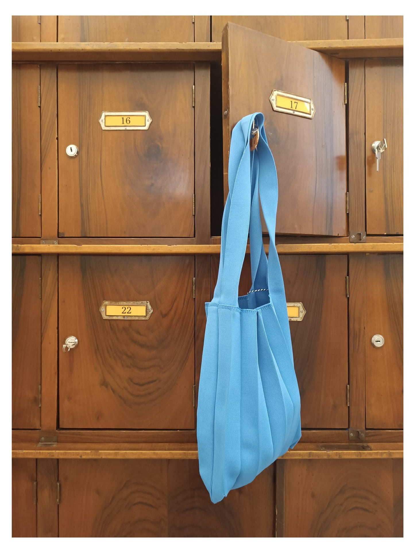 OOBI BAG - Sky Blue (MEDIUM)